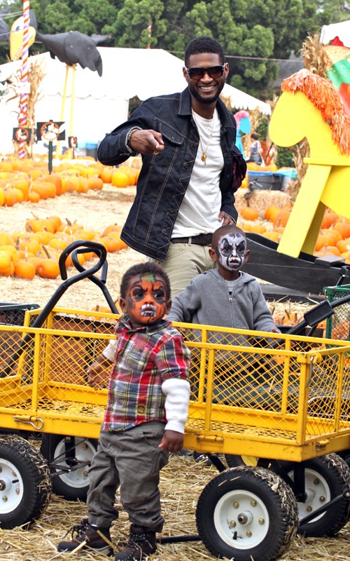 Lights, Camera.....FLASHDANCE! Daddy Daycare Usher Celebrates His