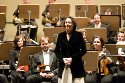 Nathalie Stutzmann con la ROSS en una anterior visita al Teatro de la Maestranza