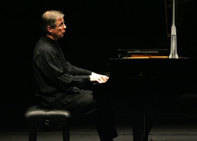 Christian Zacharias en el Teatro de la Maestranza de Sevilla el 16 de noviembre de 2008 (© Juan Carlos Muñoz / Diario de Sevilla)