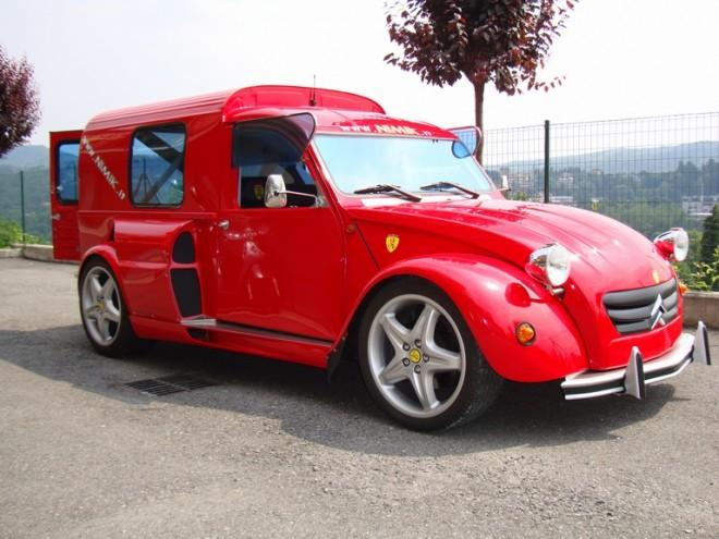 [2cv_ferrari8.JPG]