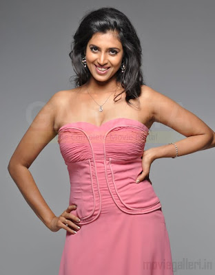 Actress Kasthuri Hot Stills