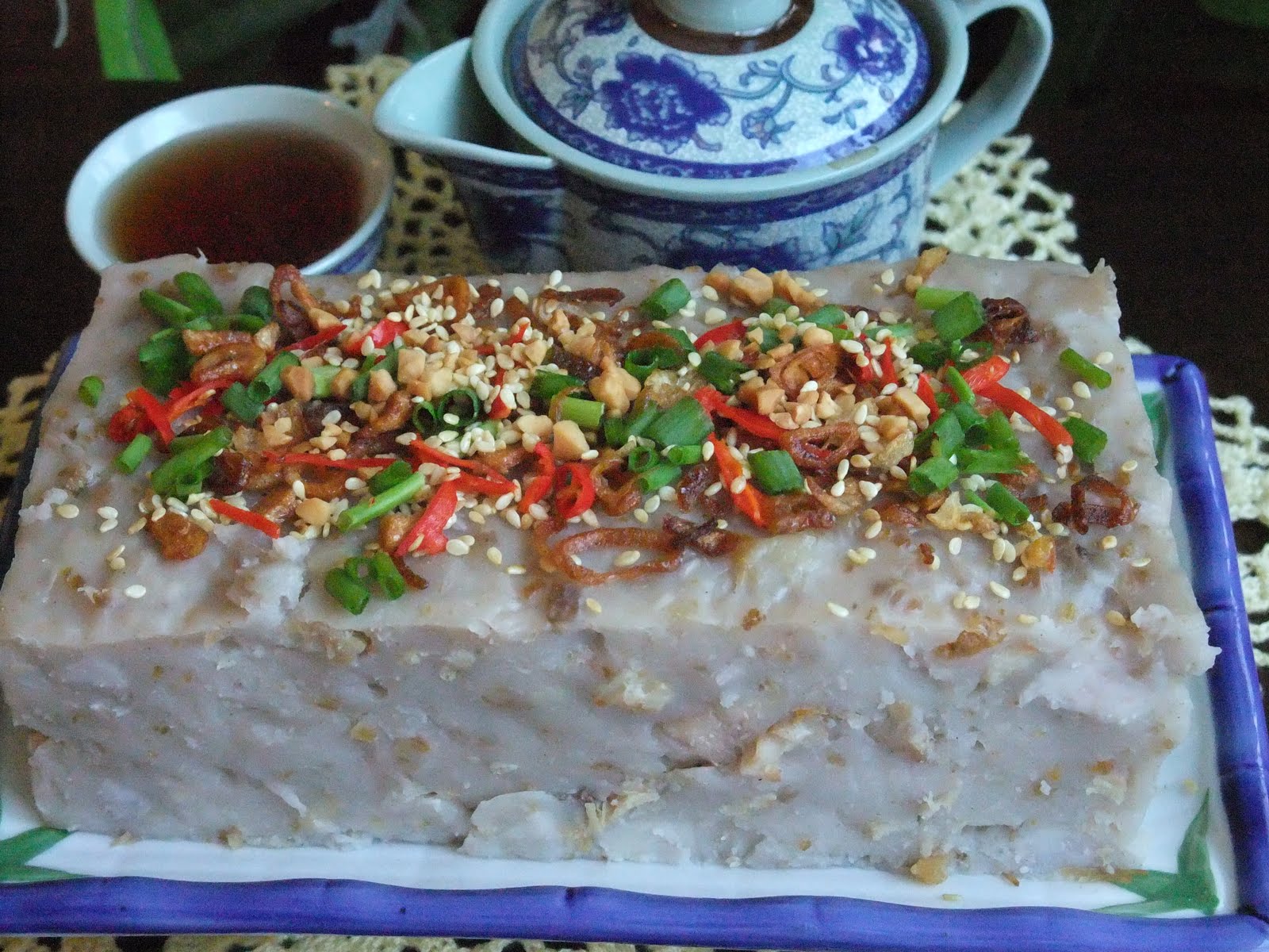 Veronica's Kitchen: Mum's Yam Cake 妈妈的芋头糕
