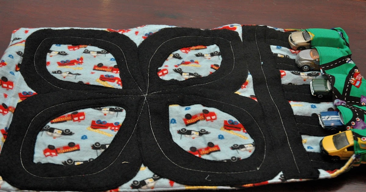 A busy lizzie life Travel Felt Play mat for Cars