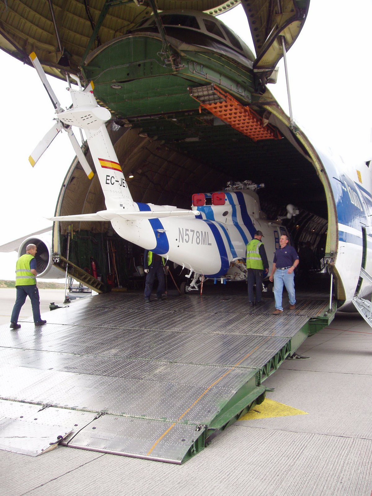 [2005026+040.jpg]