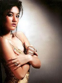 agnes monica