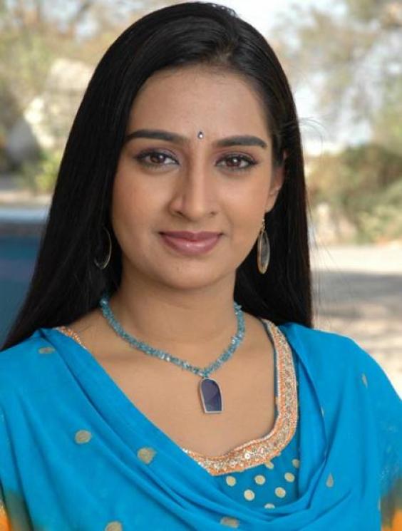 Cute Hot Actress Wallpapers Laya hot