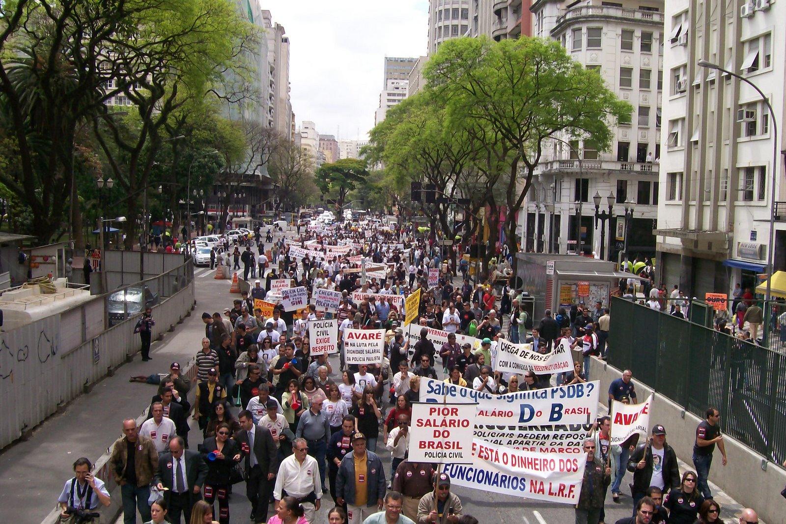 [manifesta%C3%A7%C3%A3o_em_S%C3%83O_PAULO_103.jpg]