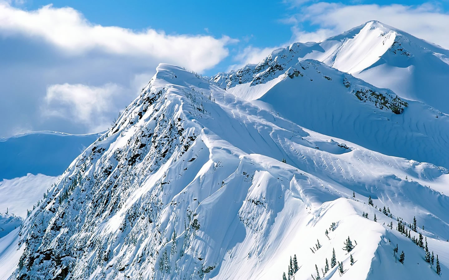 http://4.bp.blogspot.com/_enVLP57PrXw/TGlFpl6aw8I/AAAAAAAADRY/l_ht3jqlsVQ/s1600/hd-mountain-wallpaper-1440x900-1008104.jpg