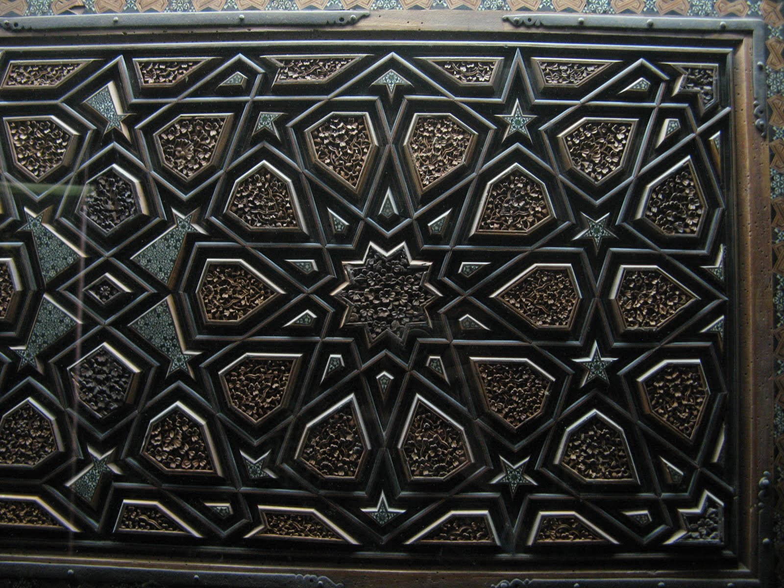 islamic wood carving