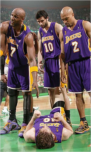 [LAKERS.jpg]