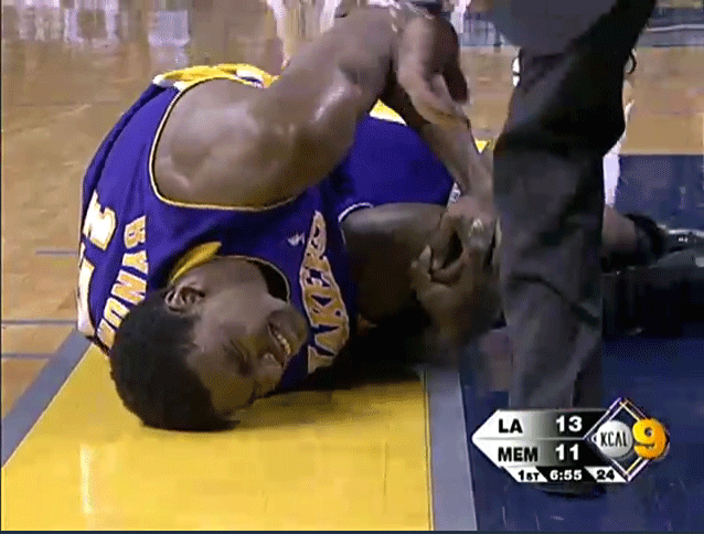 [bynum-knee-injury-1.gif]