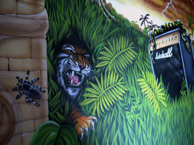 MURAL PARA ESCENARIO- JUNGLA ROCK BAR -QUERETARO-