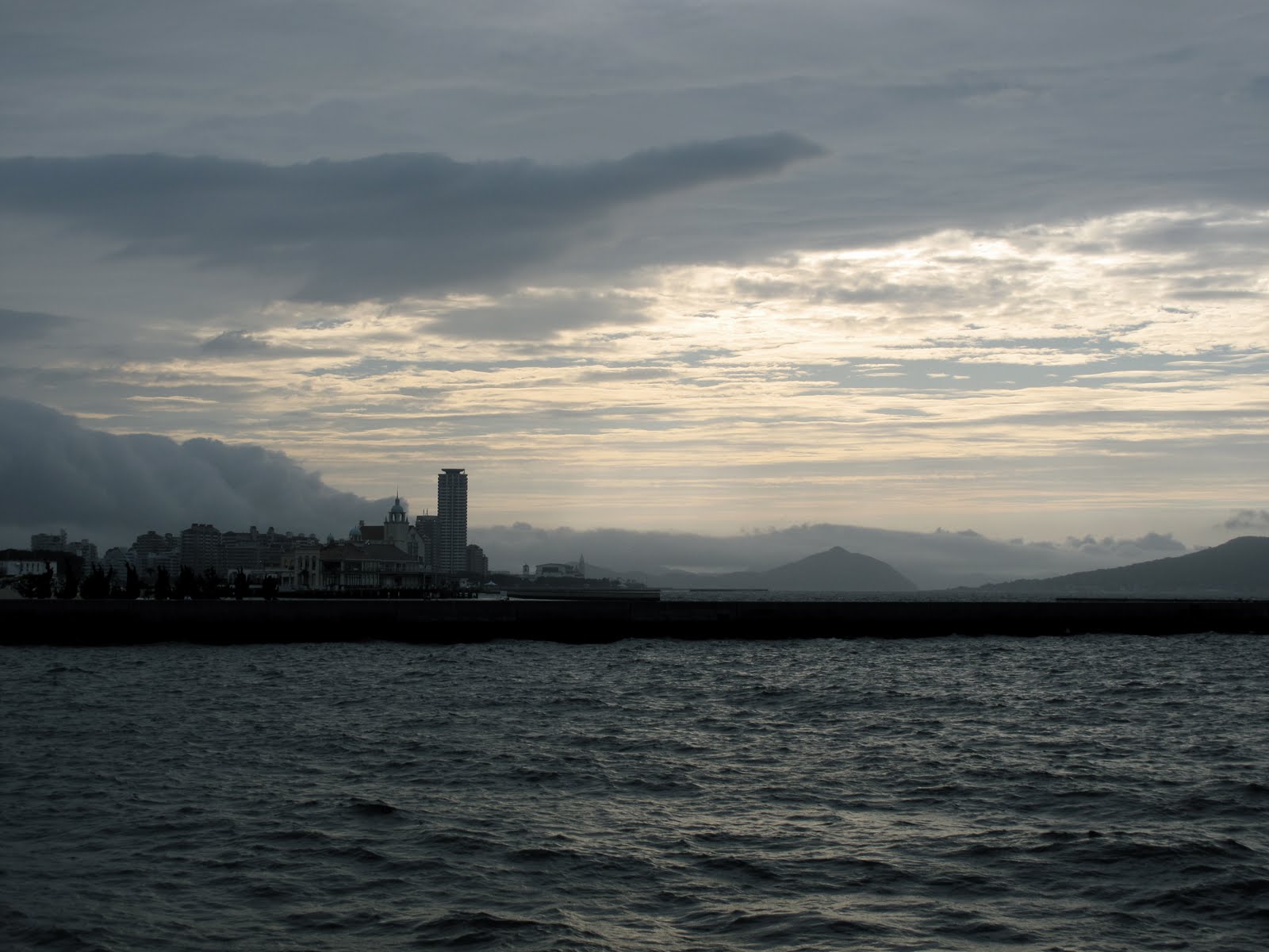 [Fukuokasunset04.JPG]