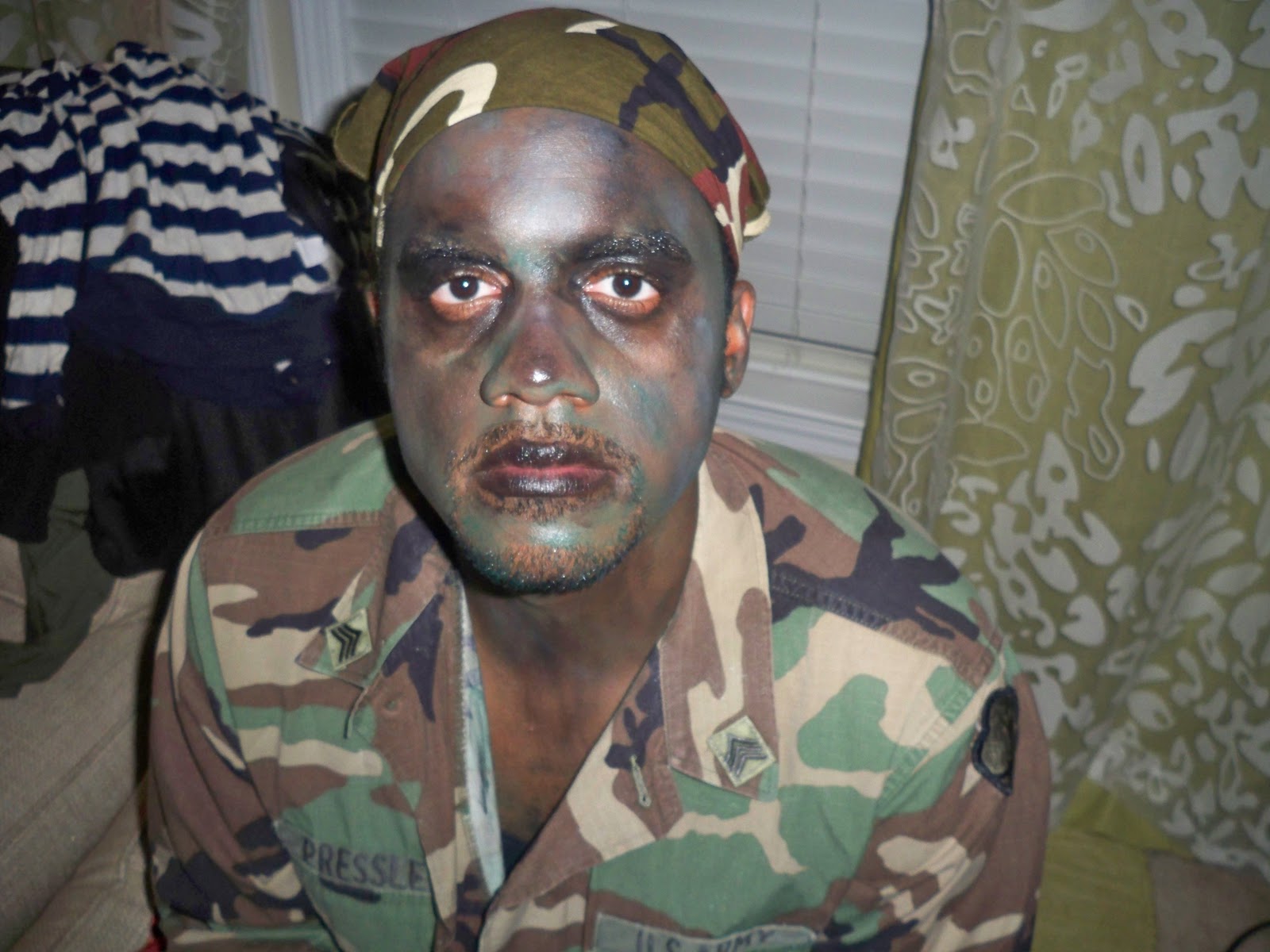 5 Photos That Prove Camo Face Paint is the Most Attractive Makeup