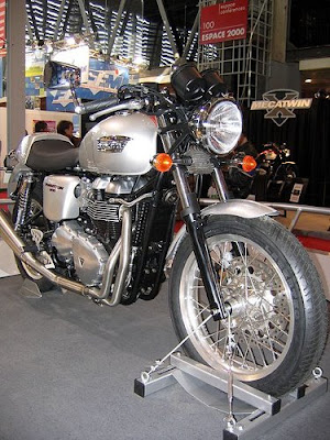 Triumph Thruxton 900, Triumph. motorcycle