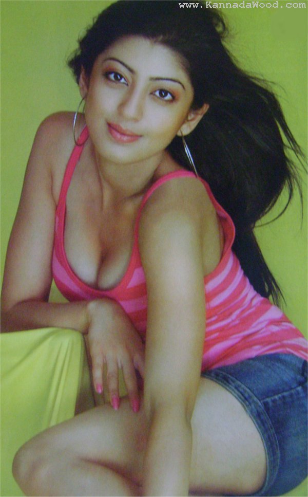  Desktop wallpapers of Hot and Sexy Telugu Actress & Tollywood Actresses.