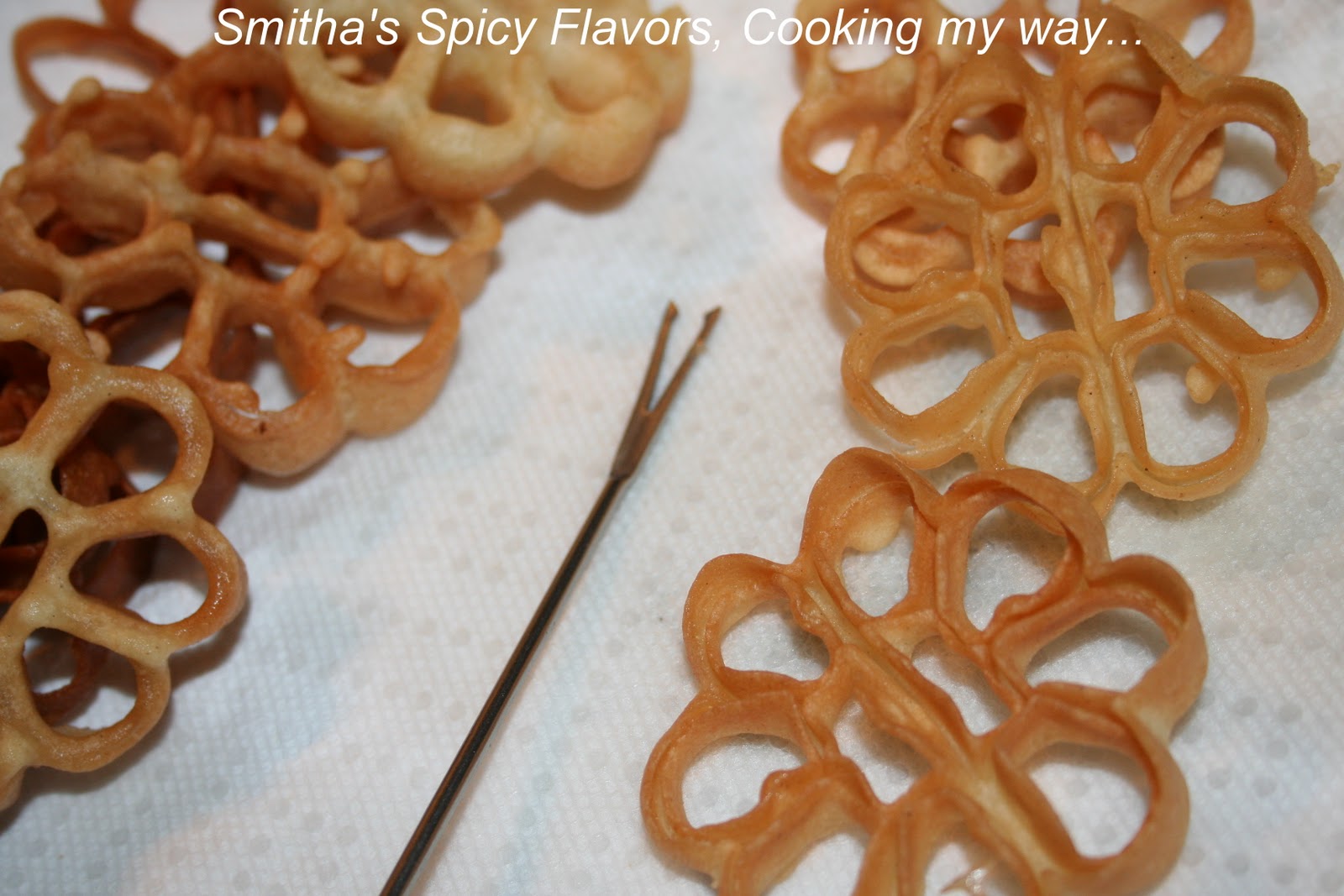 Rosa puvvulu / Gulabi puvvulu / Fried Flower Cookies or Rosettes