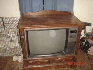 Curb Alert 25 Inch Floor Model Tv Flora