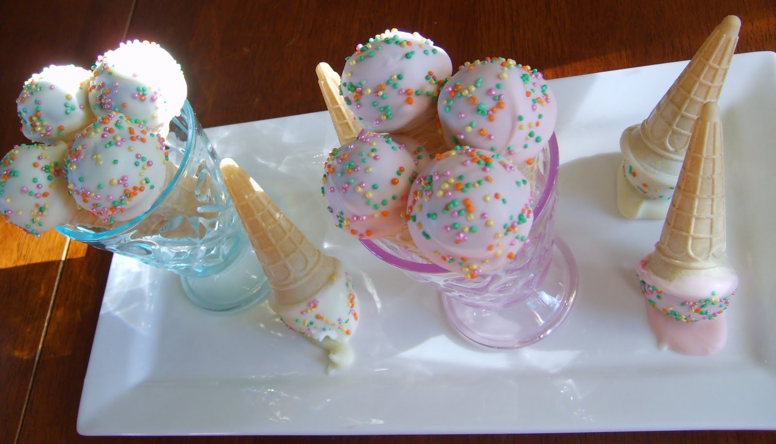 Ice+cream+cone+cake+pops