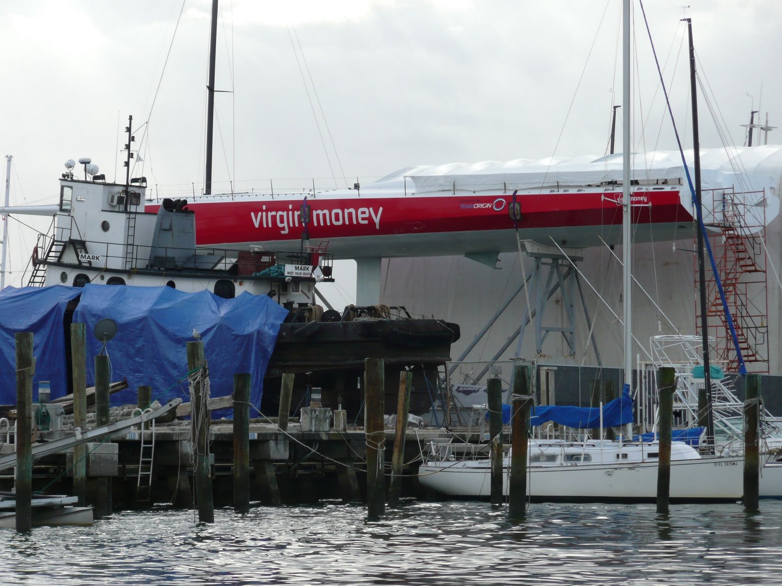 [Virgin+Money+tug.jpg]