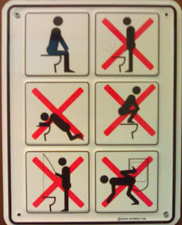 http://4.bp.blogspot.com/_ezHBU_ovHlE/SwZDJU3K-vI/AAAAAAAABNs/x1D0zJKInF8/s1600/toilet.jpg