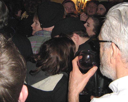 Robert Pattinson dan Kristen kristen stewart and robert pattinson 2011. Robert Pattinson dan Kristen