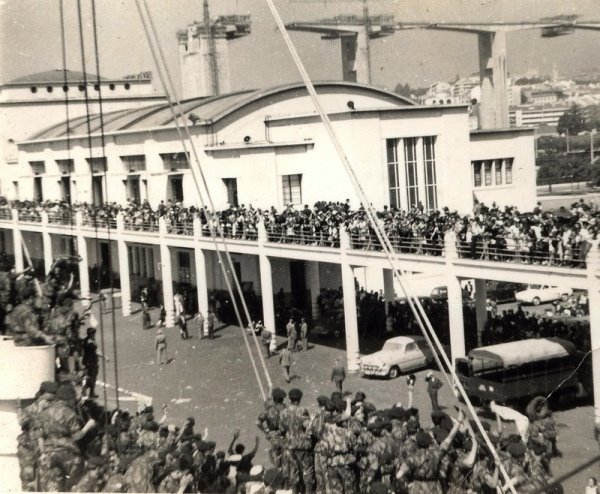 [GuerraColonialEmbarque.jpg]