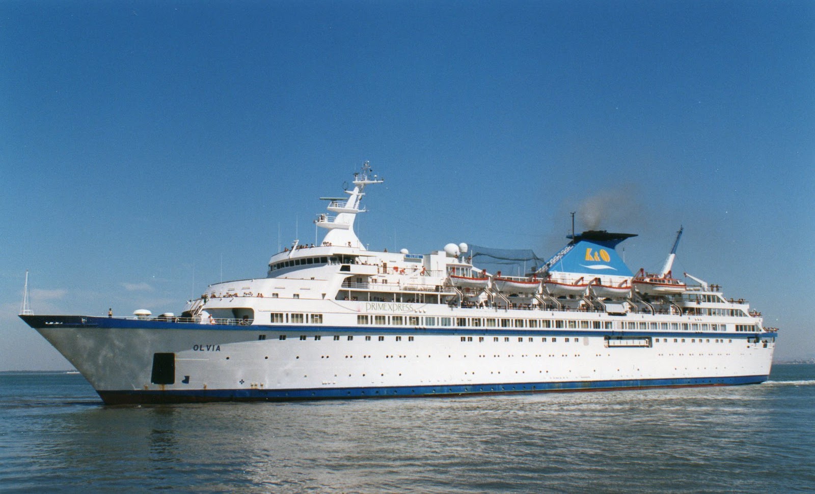 SHIPS & THE SEA - BLOGUE dos NAVIOS e do MAR: OLVIA ex-KARELIYA in Lisbon