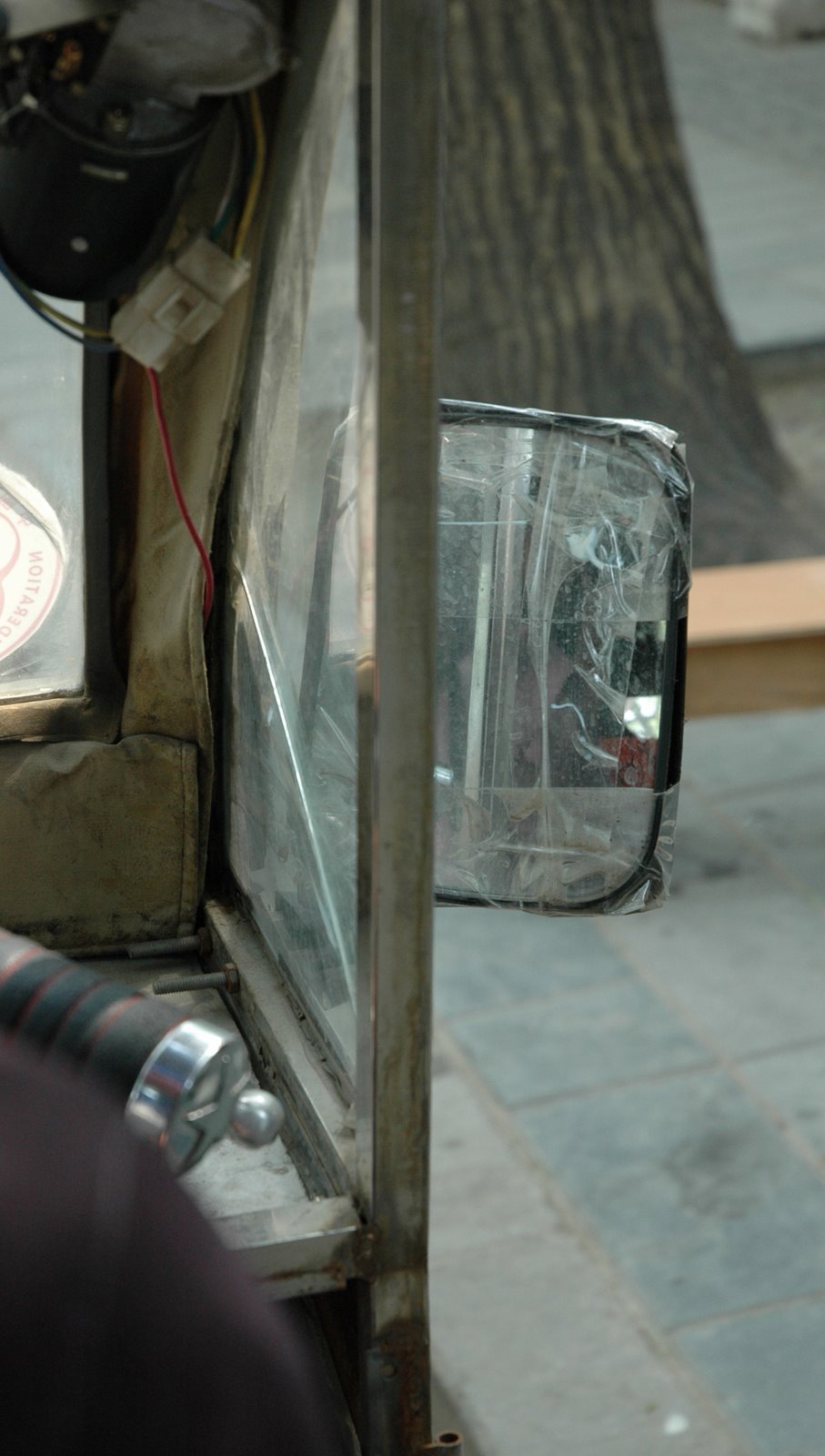 [rear+view+mirror.jpg]