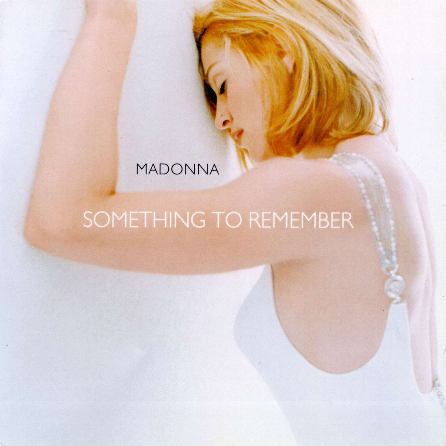 http://4.bp.blogspot.com/_f2iAGRf_Ioo/TIarTkfZ_hI/AAAAAAAABUs/KzZbCzF-sdQ/s1600/Madonna-Something-To-Remember-Delantera.jpg