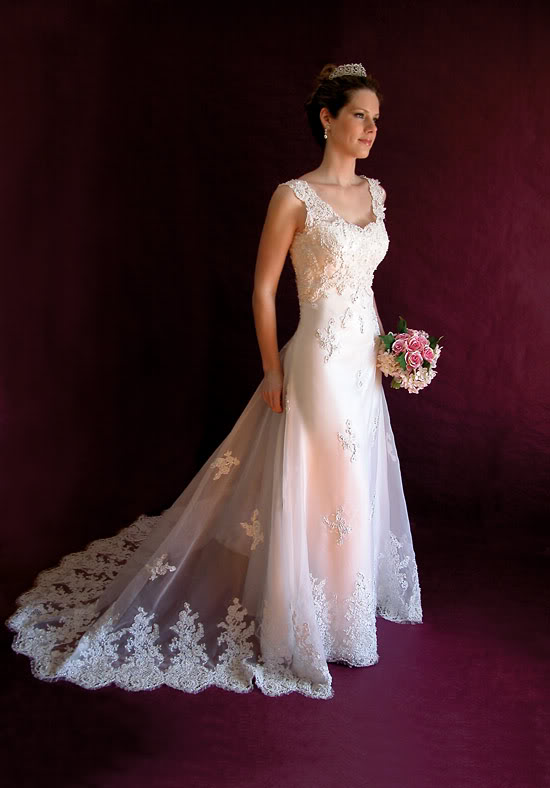 [WeddingDress9.jpg]