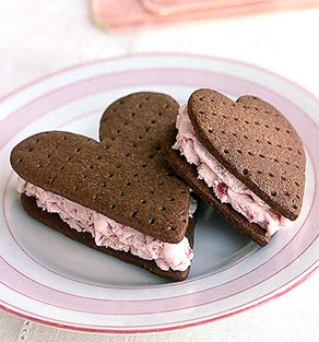 martha-stewart-ice-cream-sandwich-recipe-10-9-2006.jpg