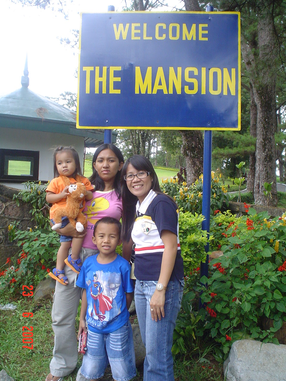 [The+Mansion.jpg]