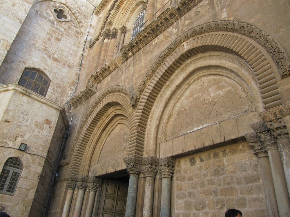 [139-fachada+santo+sepulcro.jpg]