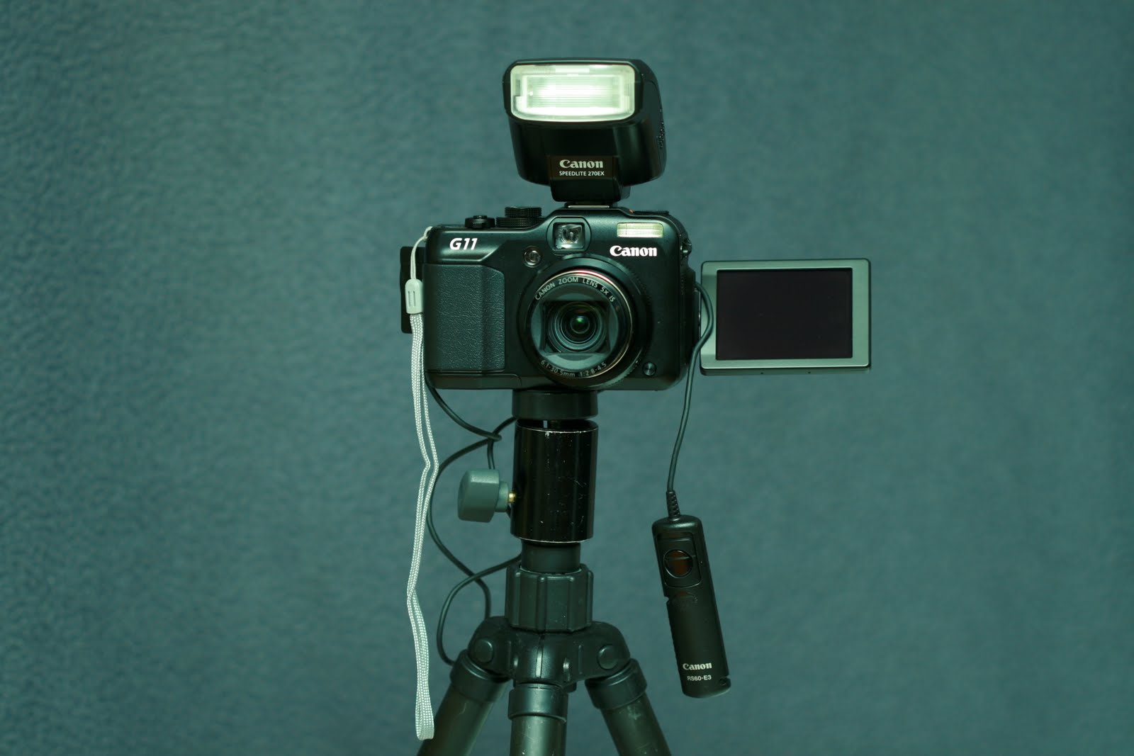 Nikon G11