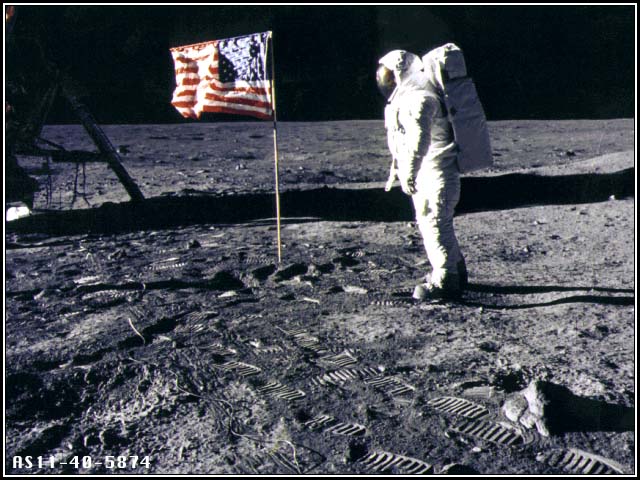 [AS11-40-5874.jpg]