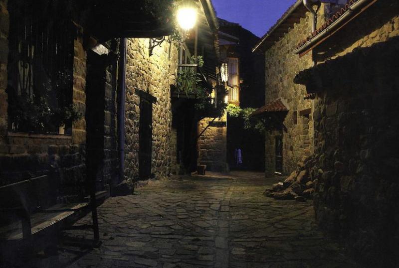 EN EL SILENCIO NEGRO DE LA NOCHE en el silencio negro de la noche: