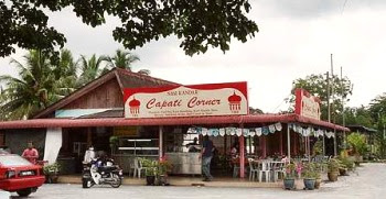 Popular corner: The Nasi Kandar Capati Corner in Temoh near Tapah. Travellers attest to the delicious and soft capati served by the restaurant located along the Ipoh-Tapah trunk road.