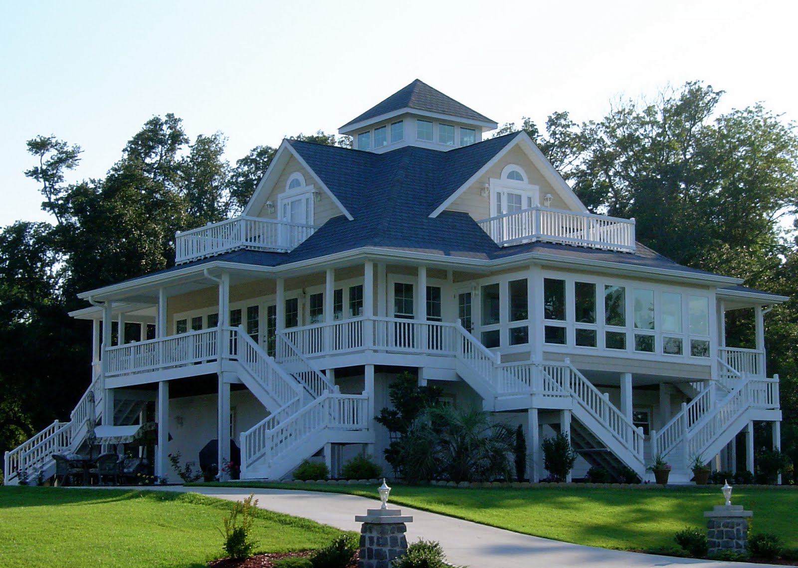 SOUTHERN COTTAGES HOUSE PLANS: Island Cottage Interior SOUTHERN COTTAGES HOUSE PLANS: Island Cottage Interior