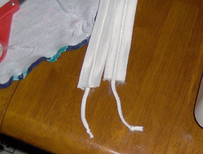 Covered by grace Applying drawstring elastic, method 1 of 3