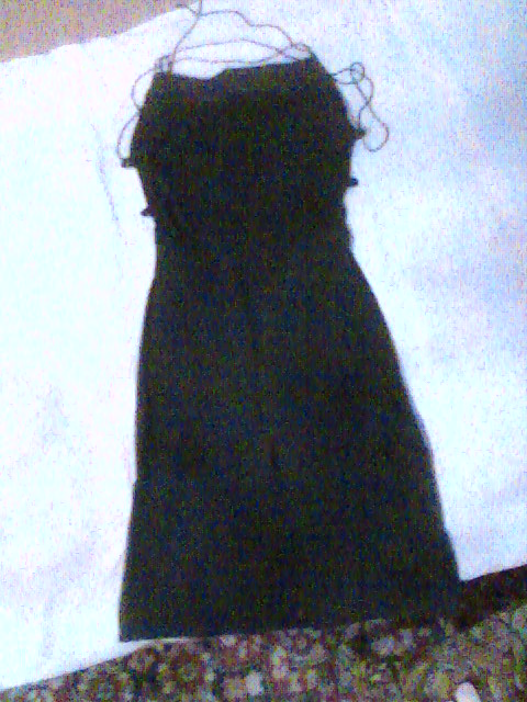rochita neagra (are snur pe spate pana la sold)