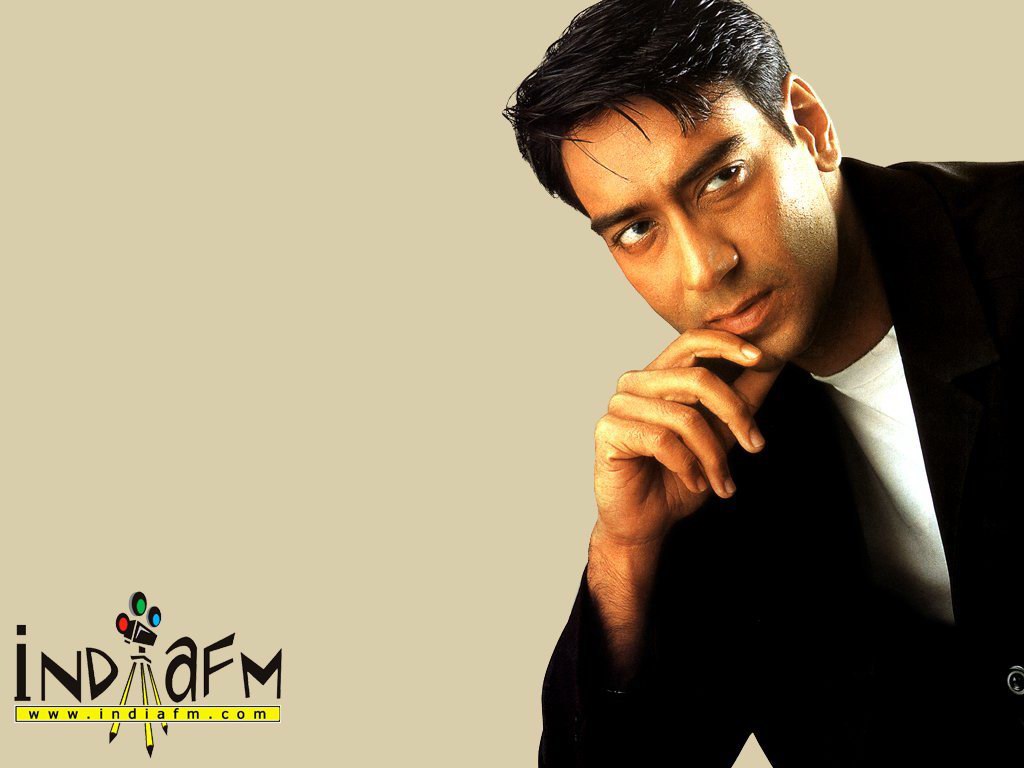 http://4.bp.blogspot.com/_fVyrlRDgnM0/S8Op1FJC6hI/AAAAAAAAAgU/xlwXeNEVjwE/s1600/3_Ajay_Devgan.jpg