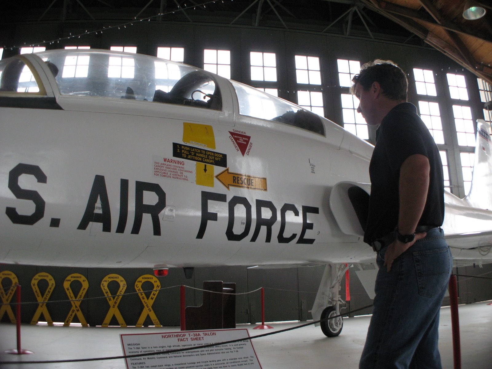 [robin+us+air+force.JPG]