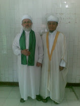 Syeikh Rohimuddin Nawawi bersama Syeikh Fadhil Al Jilani (Waris Syeikh Abdul Qadir Al Jilani)