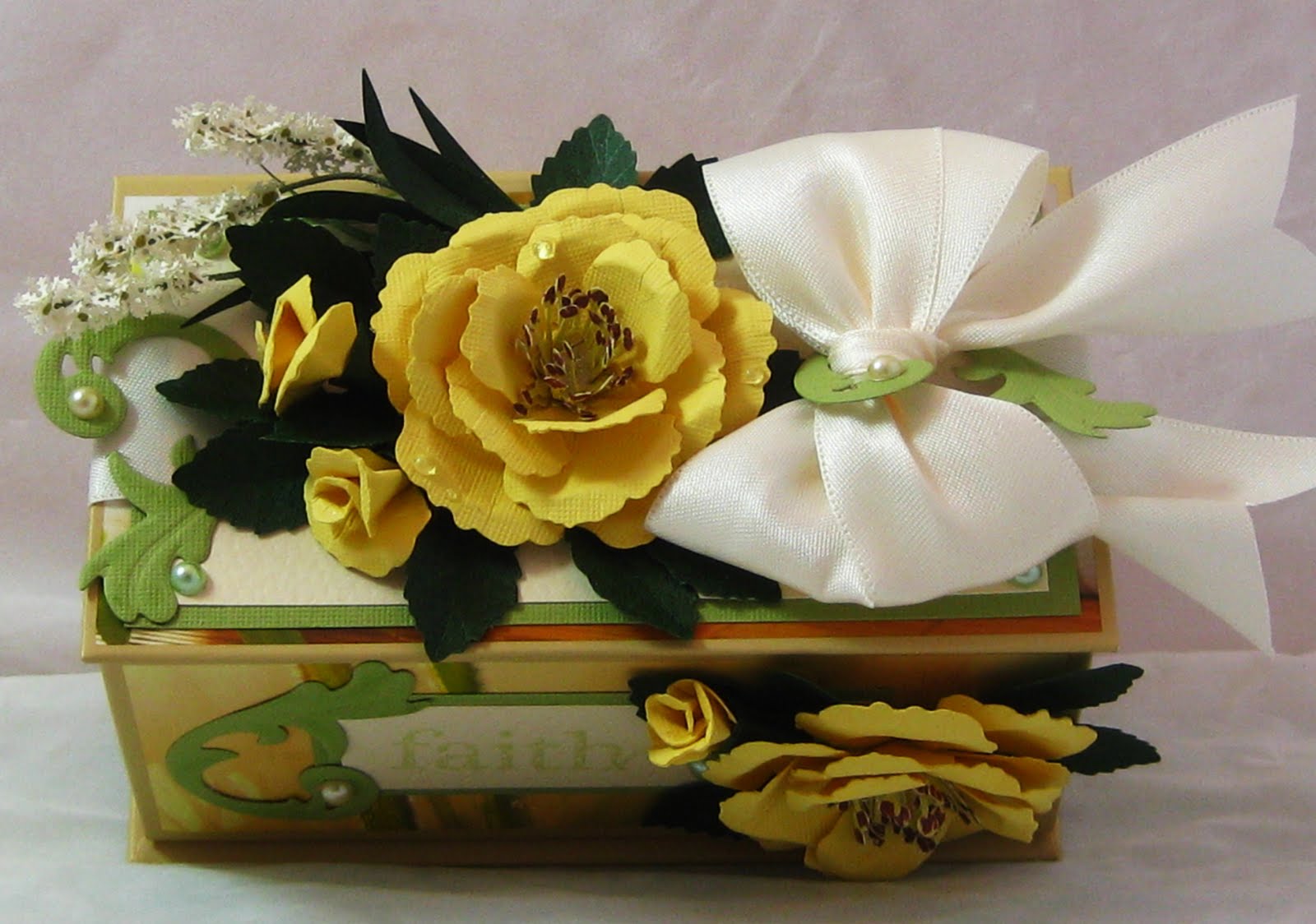Appel Quilling Garden Yellow Rose Gift Box