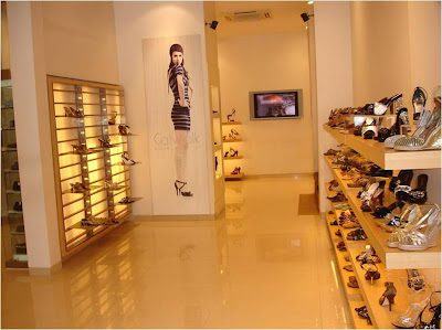Tienda de zapatos Zapateria+en+la+India.1