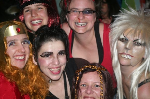 [14433_185606072717_738927717_3859542_407921_n.jpg]