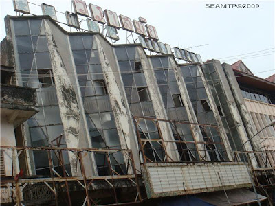 1+Viang+Samay+Theater,+Vientiane,+Laos,+facade+and+marquee.jpg