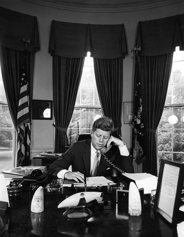 [Oval+Office.Kennedy.jpg]