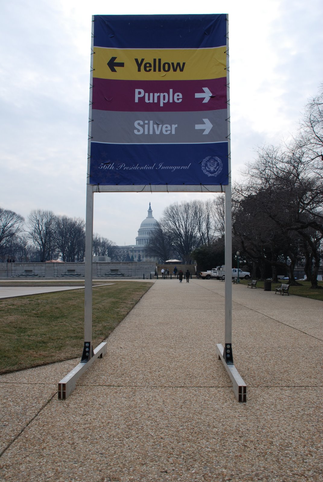 [Capitol+w+Signage+(1.19.09).JPG]